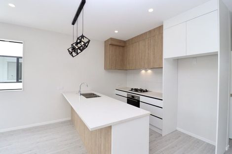 Photo of property in 127b Oreil Avenue, West Harbour, Auckland, 0618