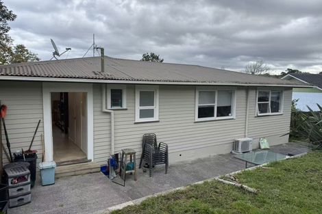 Photo of property in 62 La Rosa Street, Green Bay, Auckland, 0604