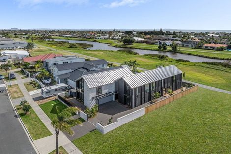 Photo of property in 43 Forstera Way, Papamoa Beach, Papamoa, 3118