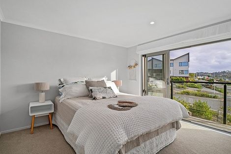 Photo of property in 79 Te Oneroa Way, Long Bay, Auckland, 0630