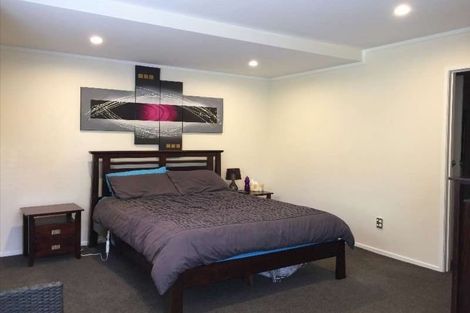 Photo of property in 23 Castleton Drive, Howick, Auckland, 2014