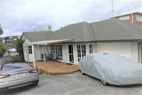 Photo of property in 2/7 Bruce Road, Glenfield, Auckland, 0629