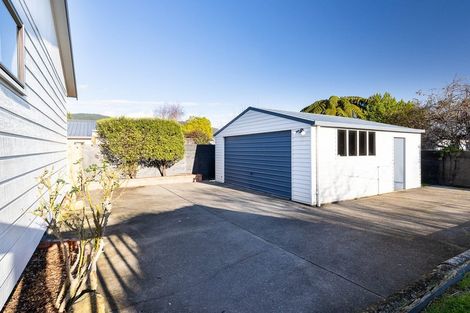 Photo of property in 5 Spackman Crescent, Paraparaumu, 5032