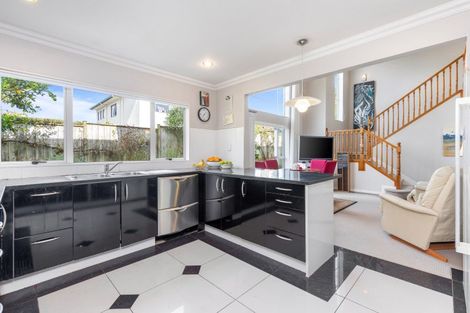Photo of property in 13 Kunzea Place, Greenhithe, Auckland, 0632