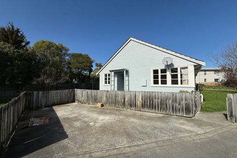 Photo of property in 16 Karamu Street, Upper Riccarton, Christchurch, 8041