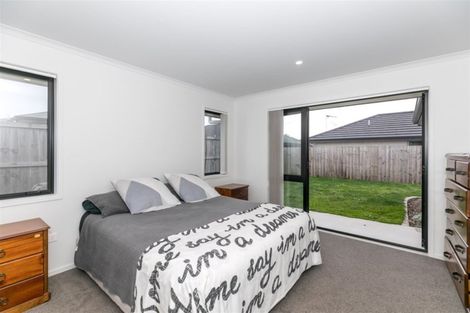 Photo of property in 60 Edgeview Crescent, Fitzroy, Hamilton, 3206