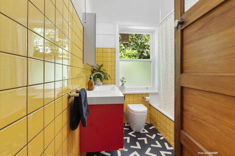 Photo of property in 2 Borlase Street, Brooklyn, Wellington, 6021