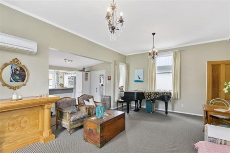 Photo of property in 57 Wellington Road, Kilbirnie, Wellington, 6022