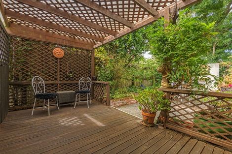 Photo of property in 3 Franklin Avenue, Hokowhitu, Palmerston North, 4410