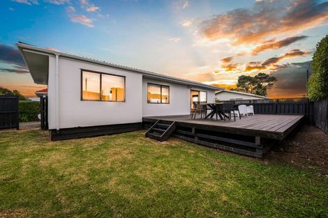 Photo of property in 1/99 Henderson Valley Road, Henderson, Auckland, 0612