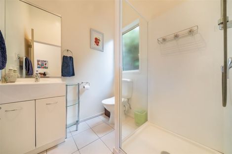 Photo of property in 76 Heretaunga Square, Silverstream, Upper Hutt, 5019