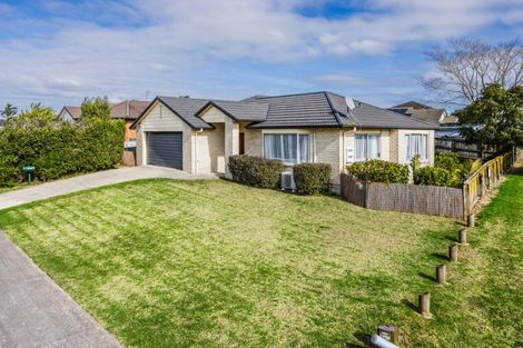 Photo of property in 13 Glenross Drive, Wattle Downs, Auckland, 2103