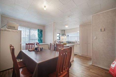 Photo of property in 70 Burundi Avenue, Clendon Park, Auckland, 2103