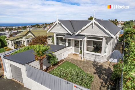 Photo of property in 10 Argyle Street, Mornington, Dunedin, 9011