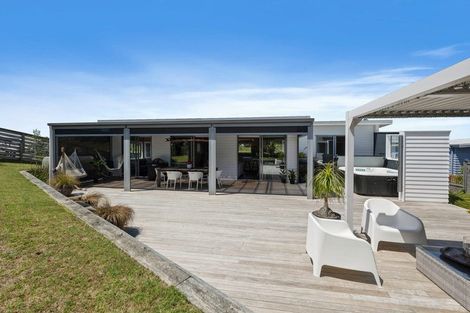 Photo of property in 3 Beachcomber Road, Mangawhai Heads, Mangawhai, 0505