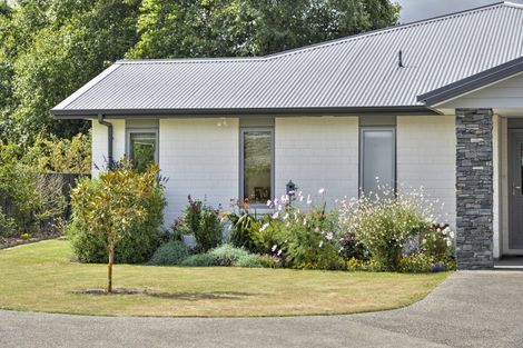 Photo of property in 74 Feist Street, Carterton, 5713