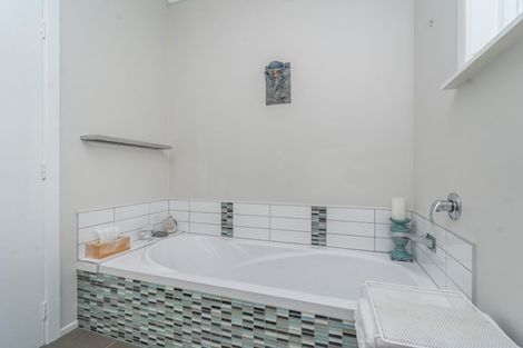 Photo of property in 12 East Street, Greytown, 5712