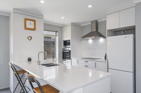 Photo of property in 8 Pioneer Crescent, Omokoroa, 3114