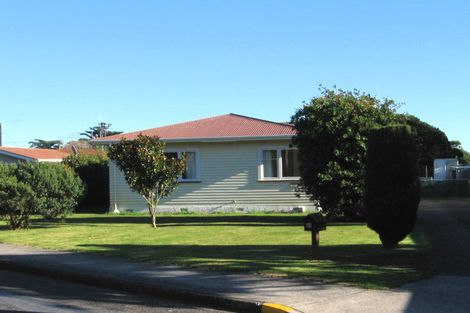Photo of property in 21 Old Coach Road South, Otaki Beach, Otaki, 5512