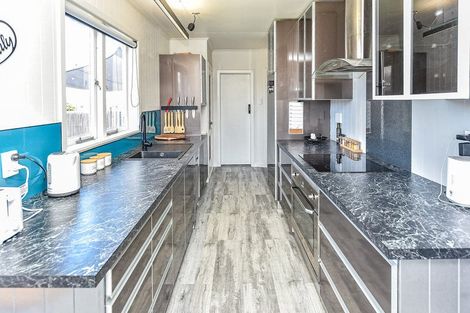 Photo of property in 155 Puriri Street, Castlecliff, Whanganui, 4501