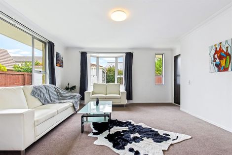 Photo of property in 2/51 Ambleside Drive, Burnside, Christchurch, 8053