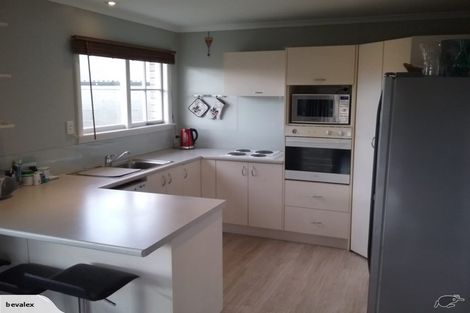 Photo of property in 9 Aztec Place, Redwood, Christchurch, 8051