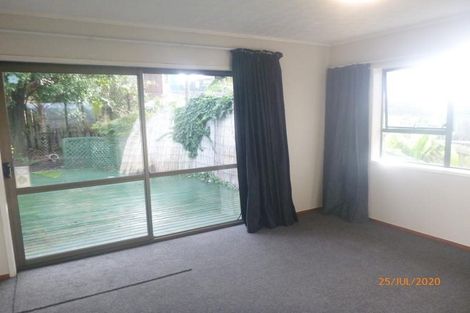 Photo of property in 33 Oreil Avenue, West Harbour, Auckland, 0618