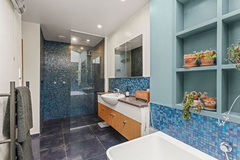 Photo of property in 198a Mount Pleasant Road, Mount Pleasant, Christchurch, 8081