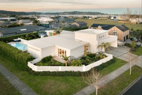 Photo of property in 11 Shearwater Lane, Point Wells, 0986