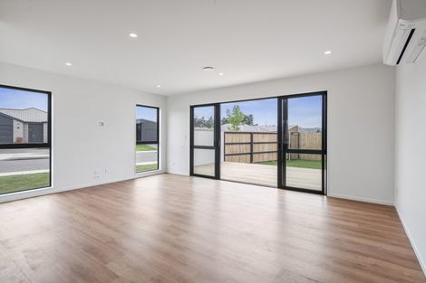 Photo of property in 16 Herridge Street, Woodend, 7691