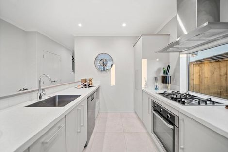 Photo of property in 3 Matairangi Avenue, Totara Heights, Auckland, 2105