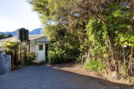 Photo of property in 659 Queen Charlotte Drive, Havelock, Picton, 7281