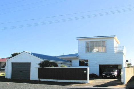 Photo of property in 376 Muritai Road, Eastbourne, Lower Hutt, 5013