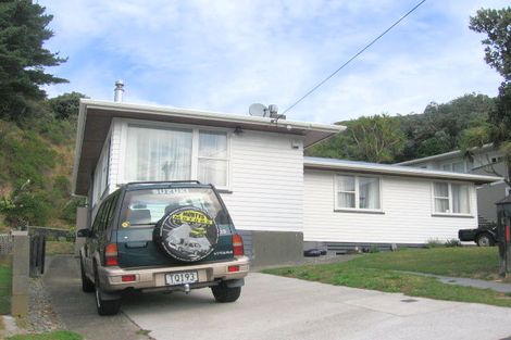 Photo of property in 37 Ahuriri Street, Strathmore Park, Wellington, 6022