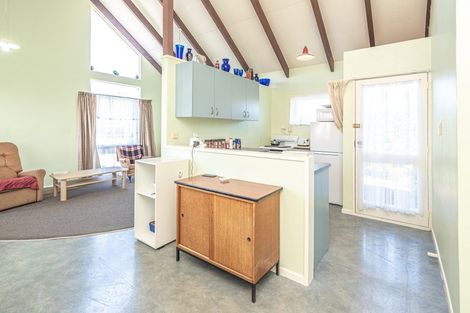 Photo of property in 21b Karewa Street, Castlecliff, Whanganui, 4501