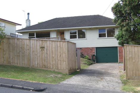 Photo of property in 32 Taupo Street, Green Bay, Auckland, 0604