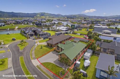 Photo of property in 4 Pelican Place, Whitianga, 3510