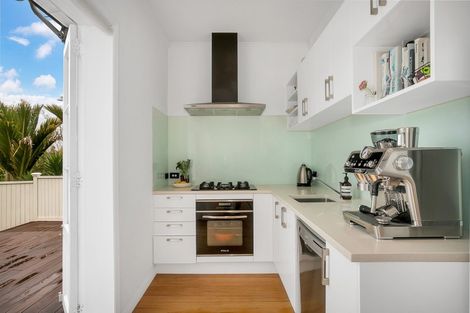 Photo of property in 55 Premier Avenue, Point Chevalier, Auckland, 1022
