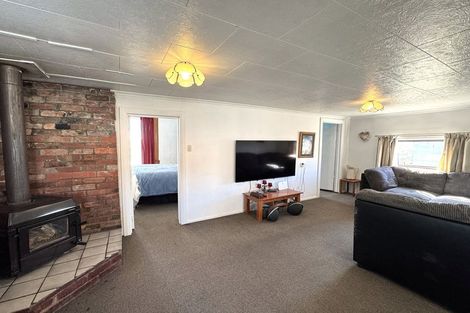 Photo of property in 82 Salcombe Street, Kaitangata, 9210