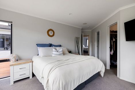 Photo of property in 13 Mangakoea Place, St Andrews, Hamilton, 3200