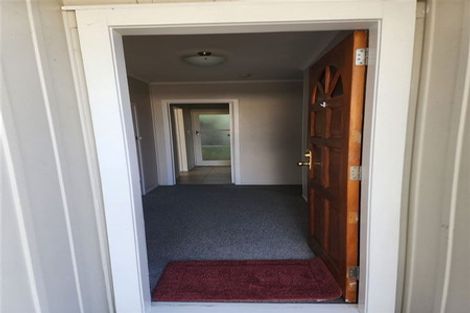 Photo of property in 40a Peach Road, Glenfield, Auckland, 0629