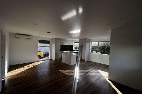 Photo of property in 1/7 Yarra Place, Botany Downs, Auckland, 2010