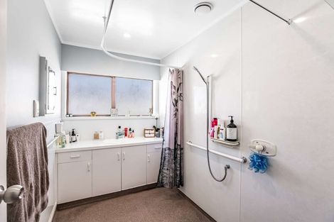 Photo of property in 33a The Circle, Manly, Whangaparaoa, 0930