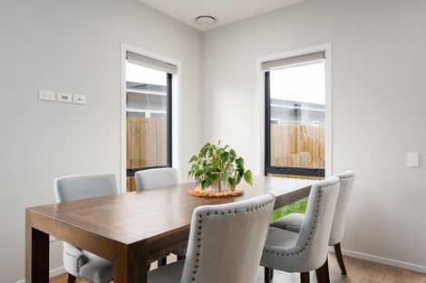 Photo of property in 18 Hattersley Grove, Churton Park, Wellington, 6037