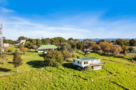 Photo of property in 76 Hobsonville Road, West Harbour, Auckland, 0618