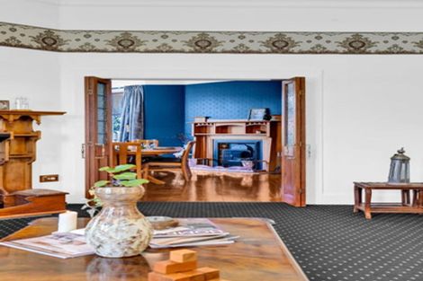 Photo of property in 68 Collins Street, Hawera, 4610