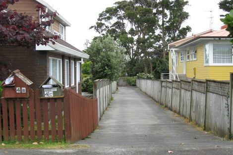 Photo of property in 3/4a Seaforth Avenue, Mangere Bridge, Auckland, 2022