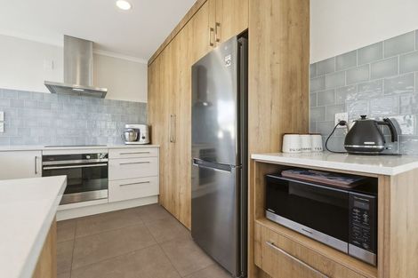 Photo of property in 2/492 Otumoetai Road, Otumoetai, Tauranga, 3110