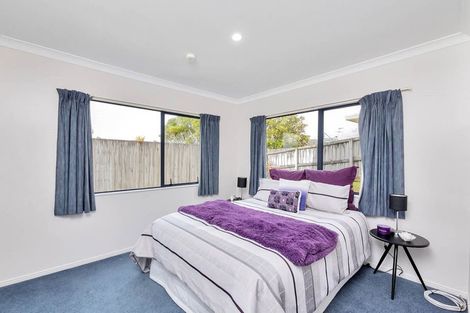 Photo of property in 10 San Pedro Place, Henderson, Auckland, 0612