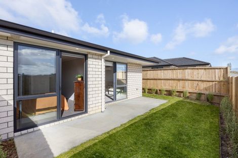 Photo of property in 41 Waruhia Crescent, Rototuna North, 3281